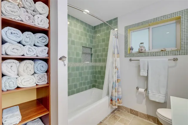 $9,750 | 309 Oak Street, Hollywood, FL 33019