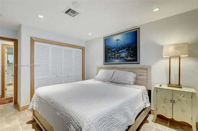 $9,750 | 309 Oak Street, Hollywood, FL 33019