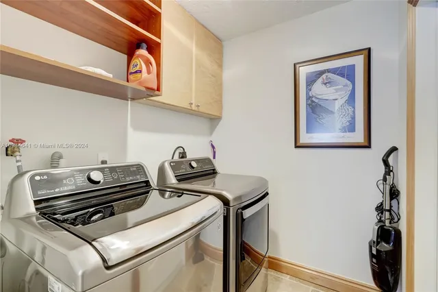 $9,750 | 309 Oak Street, Hollywood, FL 33019