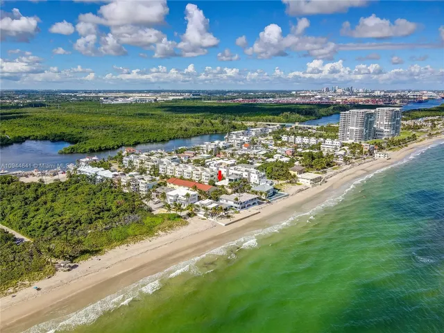 $9,750 | 309 Oak Street, Hollywood, FL 33019