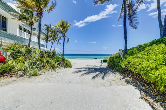 $9,750 | 309 Oak Street, Hollywood, FL 33019