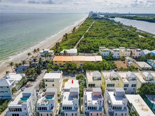 $9,750 | 309 Oak Street, Hollywood, FL 33019