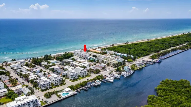 $9,750 | 309 Oak Street, Hollywood, FL 33019