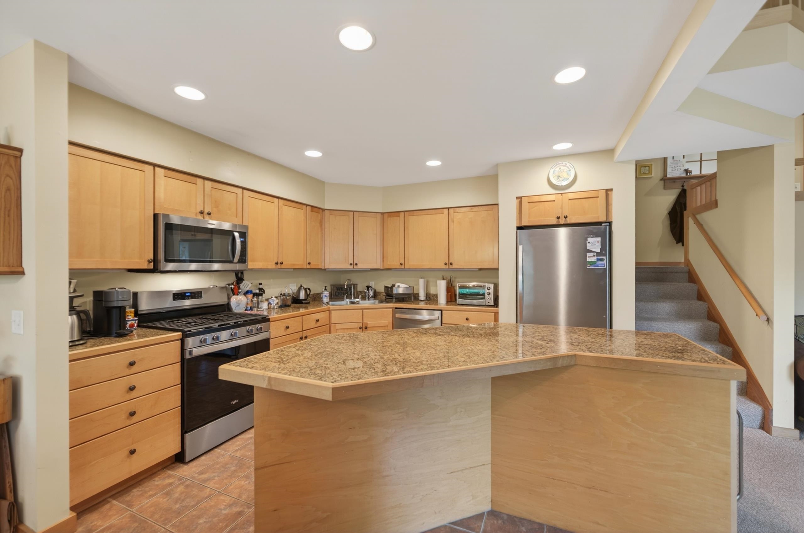 29 A Kingswood Road, Unit 29A West Dover, VT 05356 - Photo 6 of 28