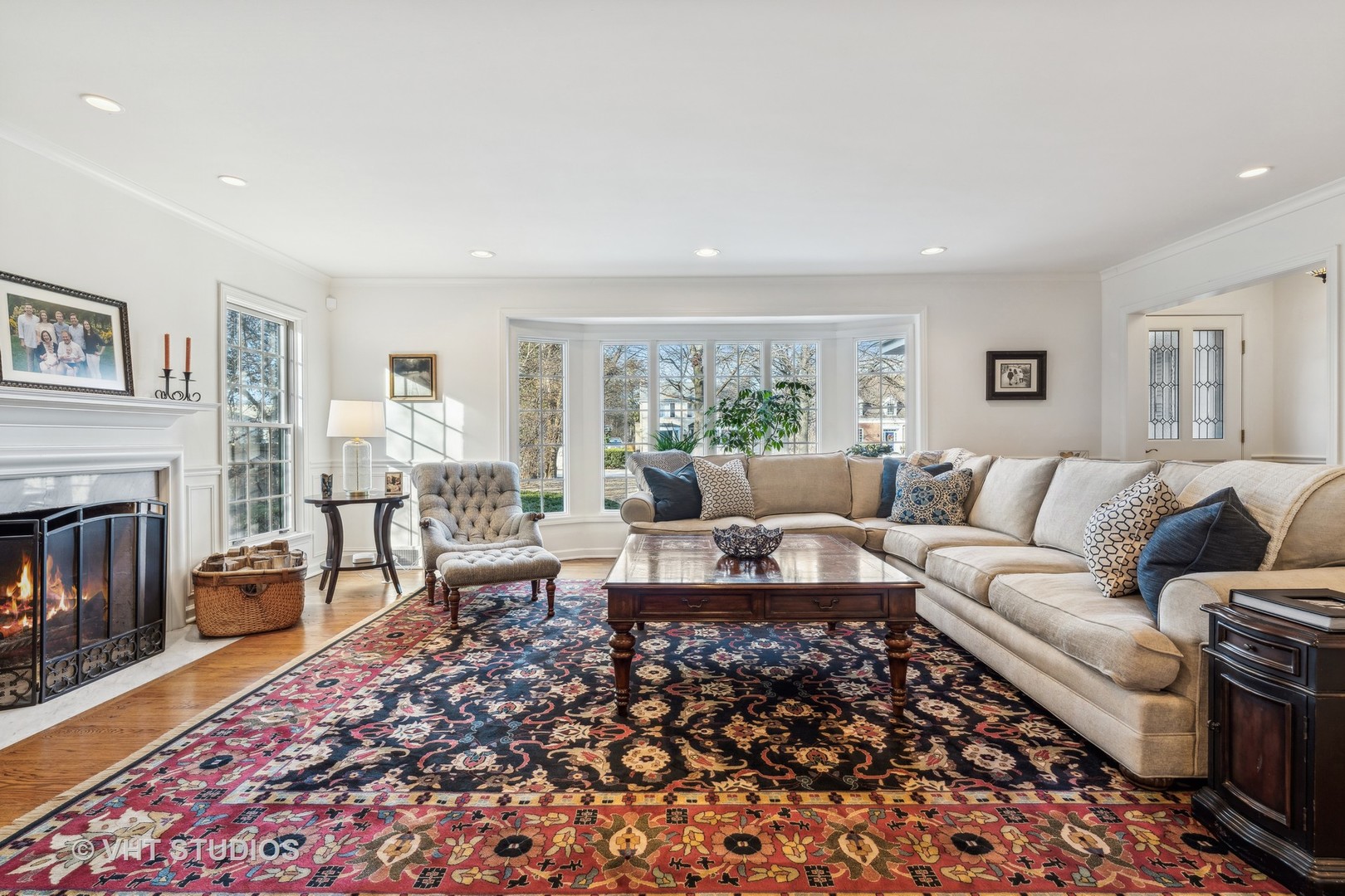 900 Locust Road Wilmette, IL 60091 - Photo 2 of 21