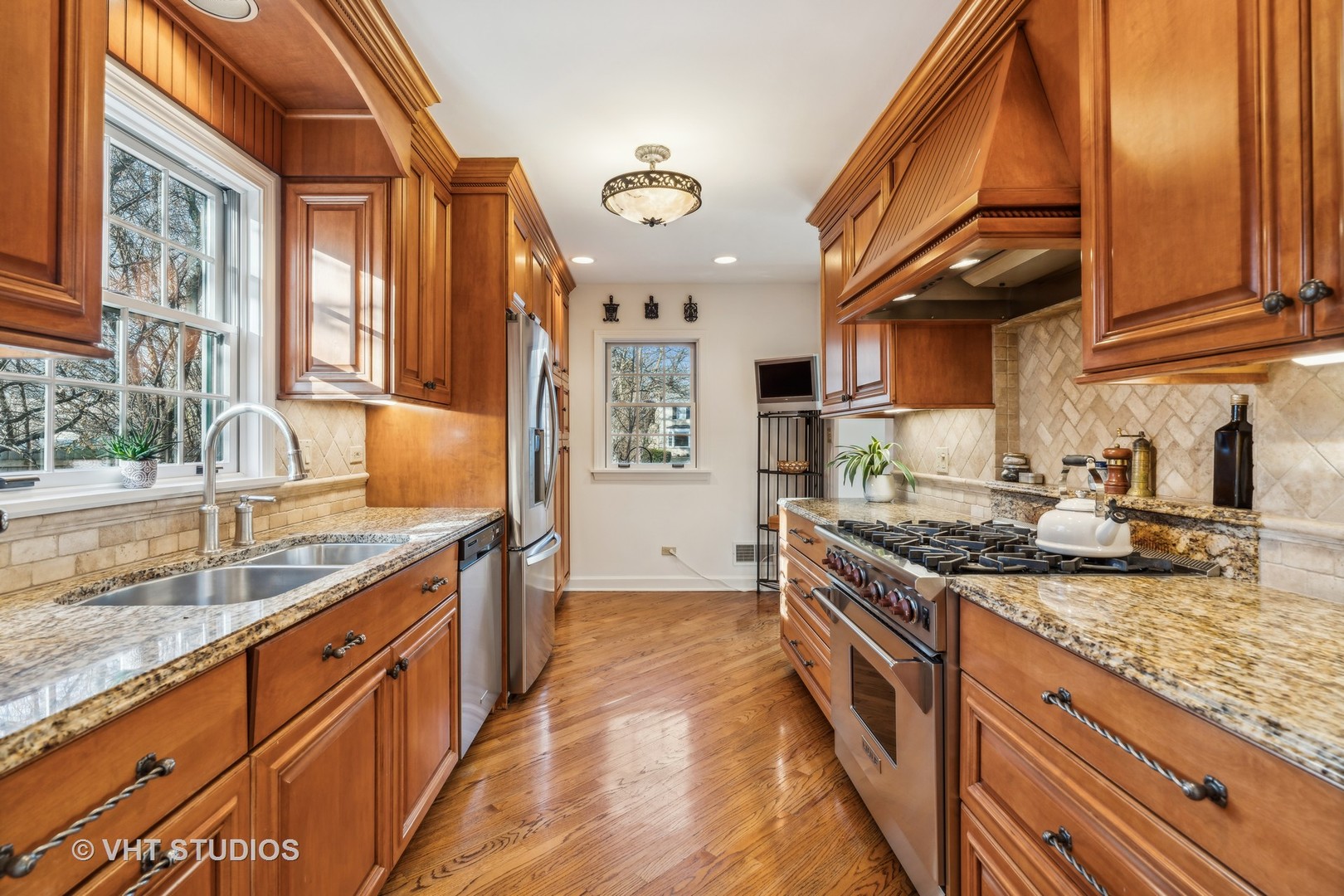 900 Locust Road Wilmette, IL 60091 - Photo 7 of 21