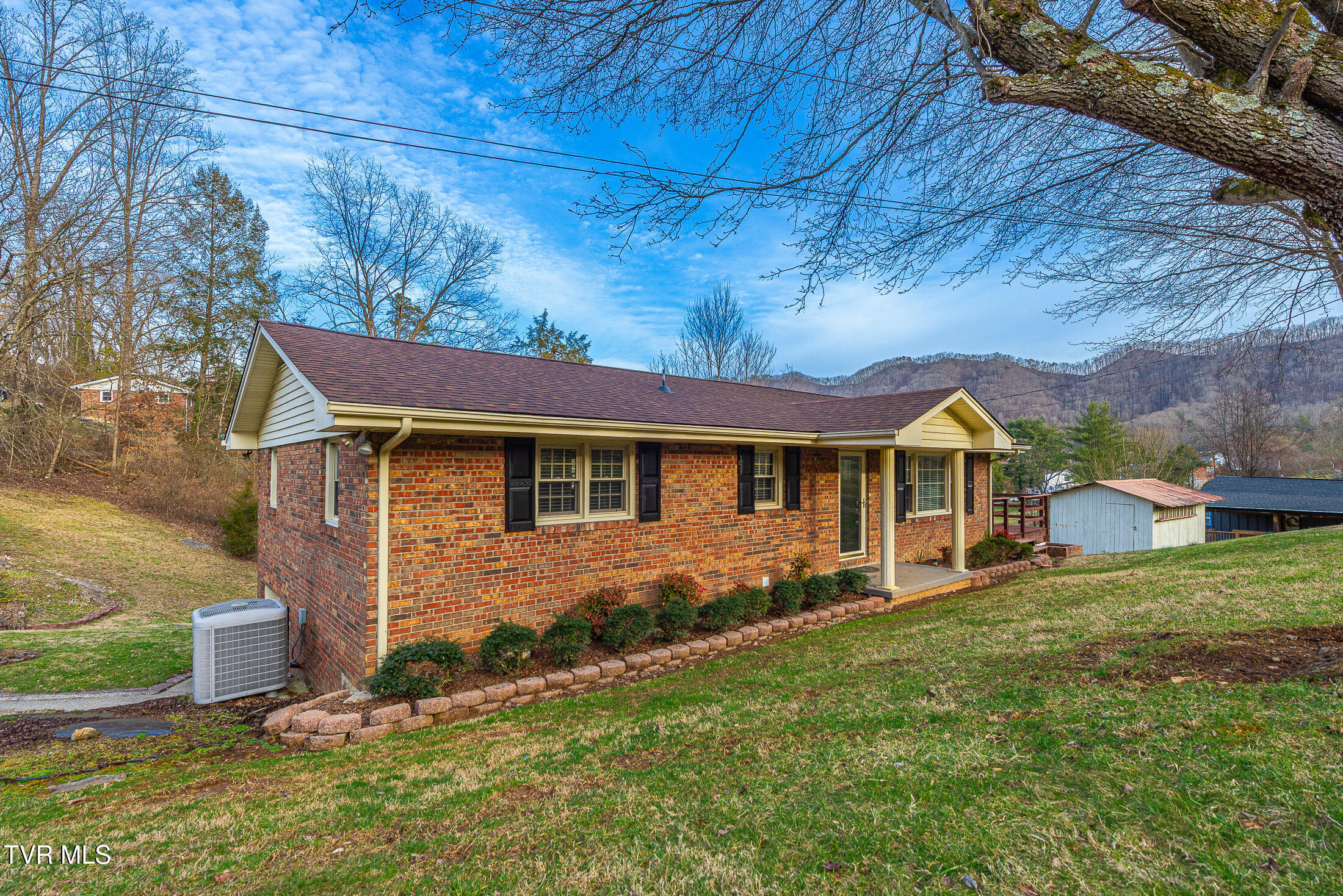 394 Elm Street Gate City, VA 24251 - Photo 4 of 55 exterior