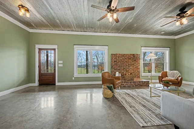 $525,000 | 627 Mt Lebanon Road, Dickson, TN 37055