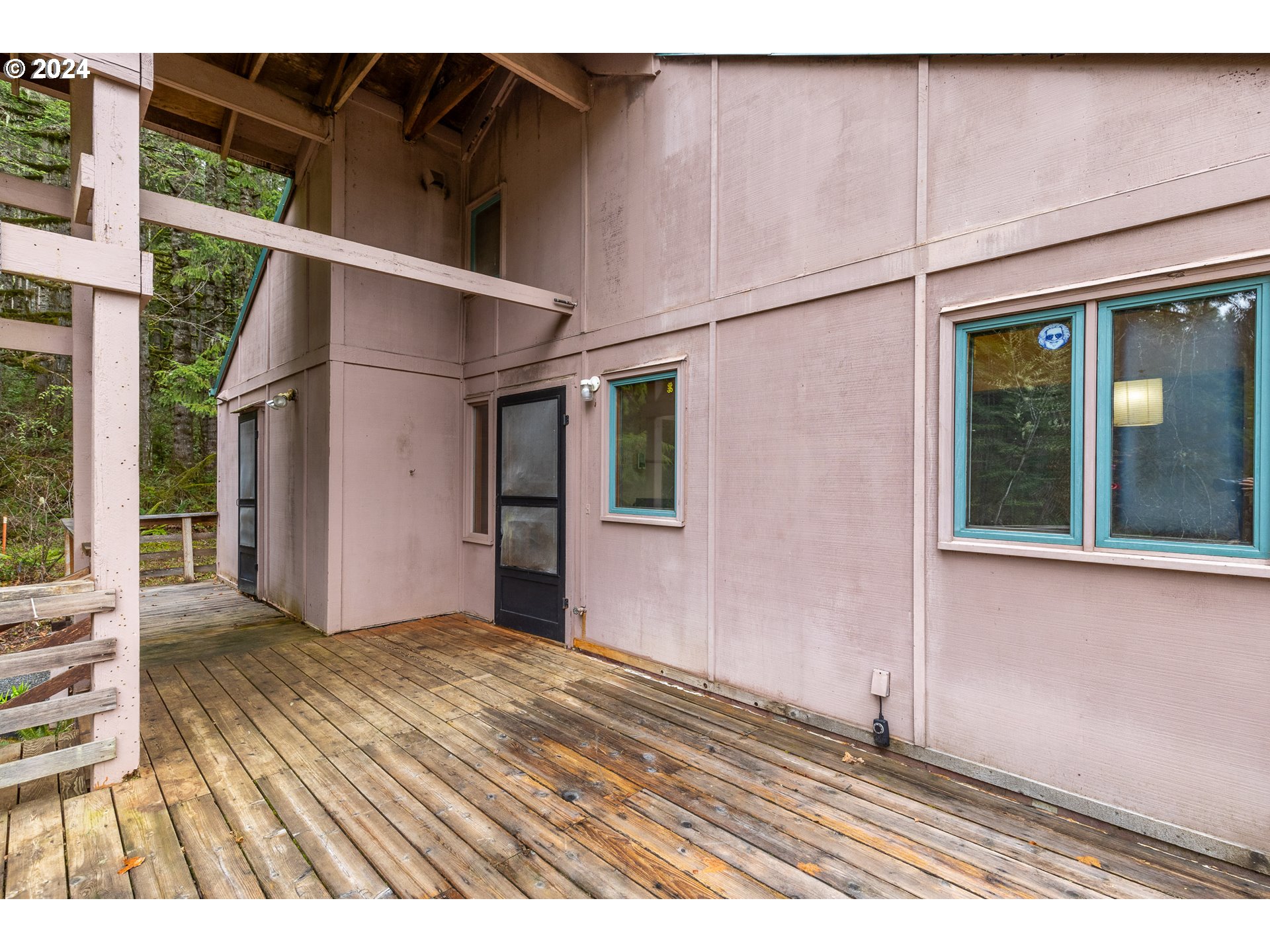 35401 Row River Road Cottage Grove, OR 97424 - Photo 19 of 41 Gallery Image 19