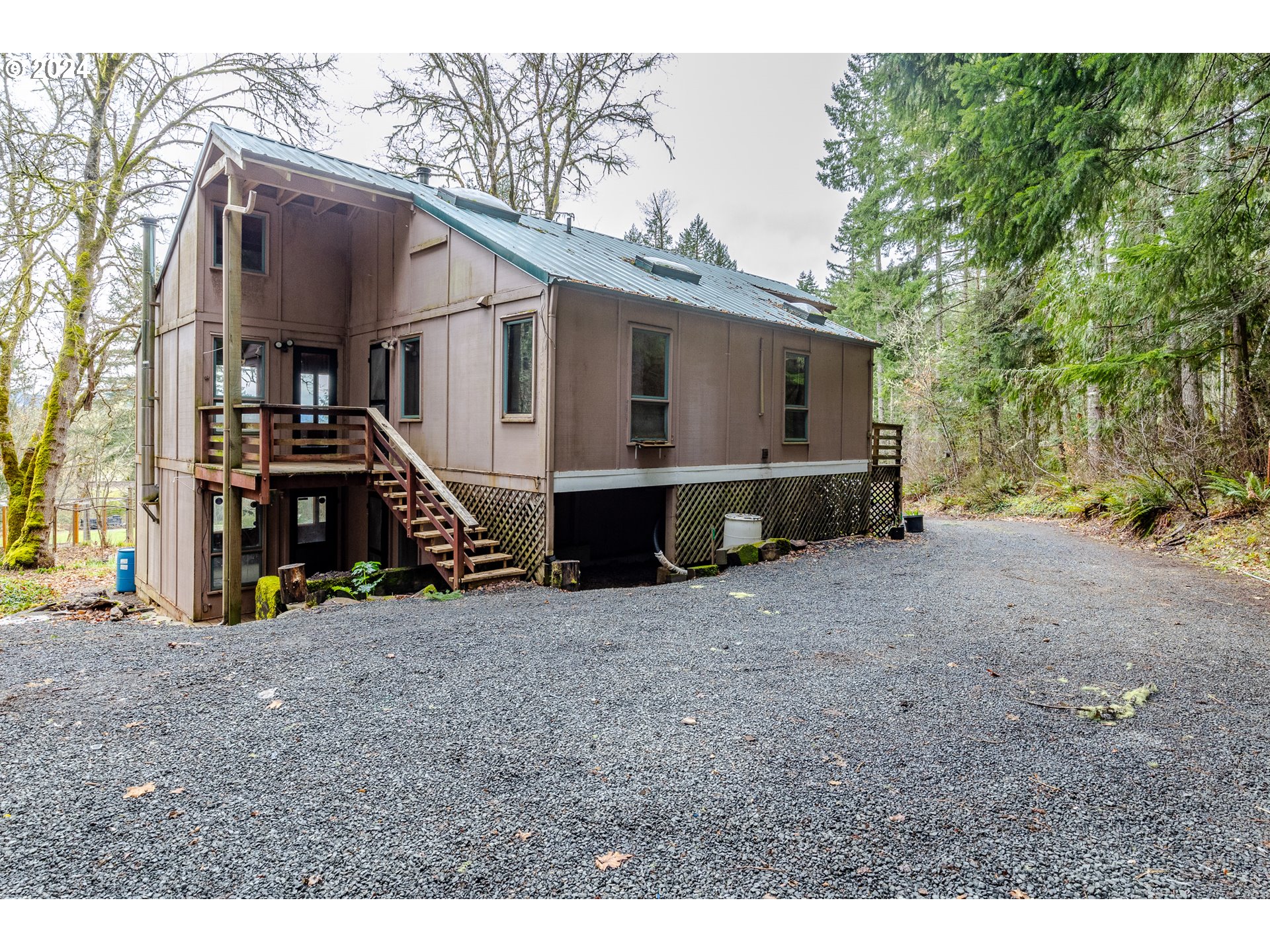 35401 Row River Road Cottage Grove, OR 97424 - Photo 32 of 41 Gallery Image 32