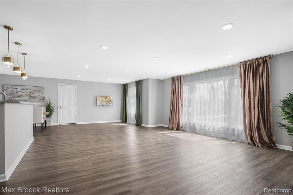 2905 West Hickory Grove Road Bloomfield Hills, MI 48302 - Photo 10 of 25