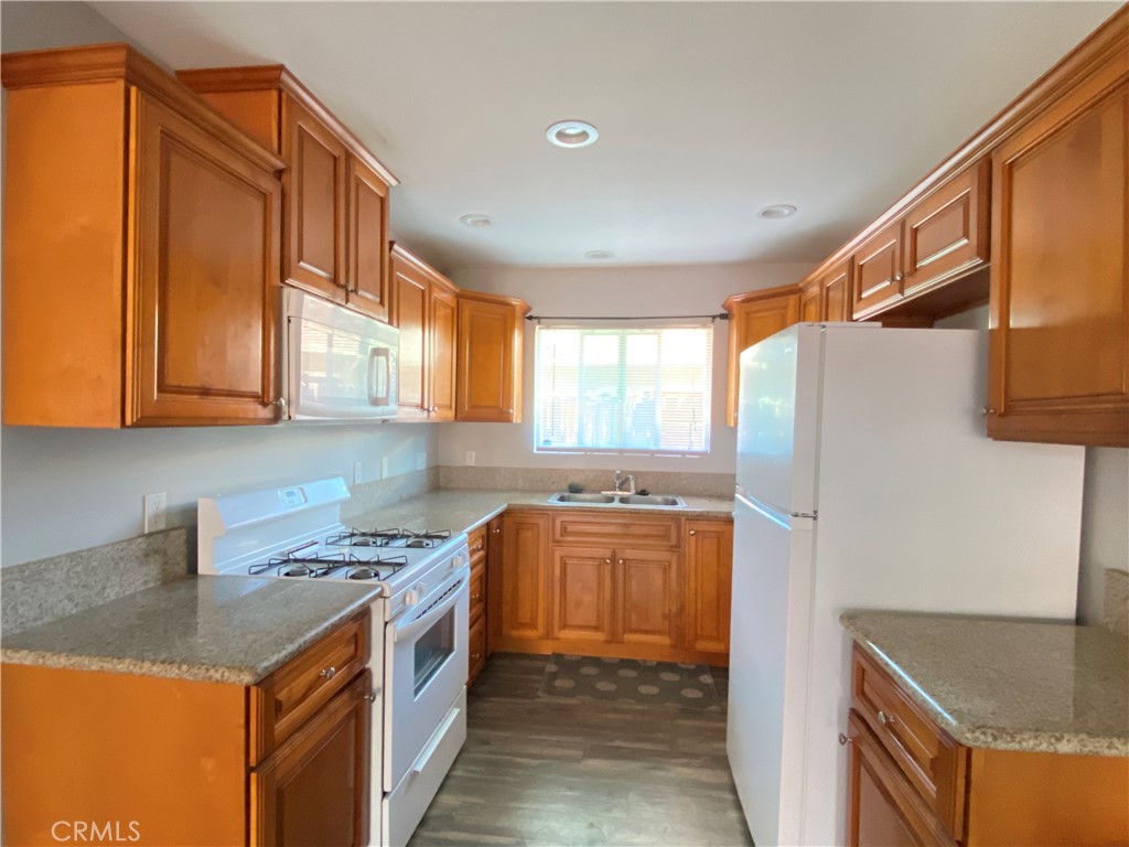 1265 Olive Tree Lane, Unit B Hemet, CA 92543 - Photo 5 of 12