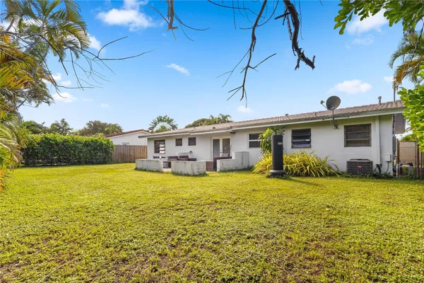 $675,000 | 5160 Northeast 18th Terrace, Fort Lauderdale, FL 33308