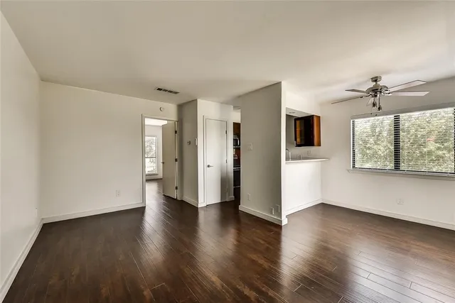 $1,100 | 8180 Lemmon Avenue, Unit 201, Dallas, TX 75209