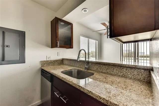 $1,100 | 8180 Lemmon Avenue, Unit 201, Dallas, TX 75209