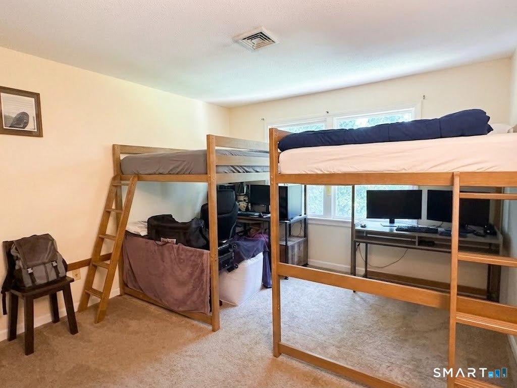 6 Concorde Way, Unit B4 Windsor Locks, CT 06096 - Photo 13 of 16 SECOND BEDROOM