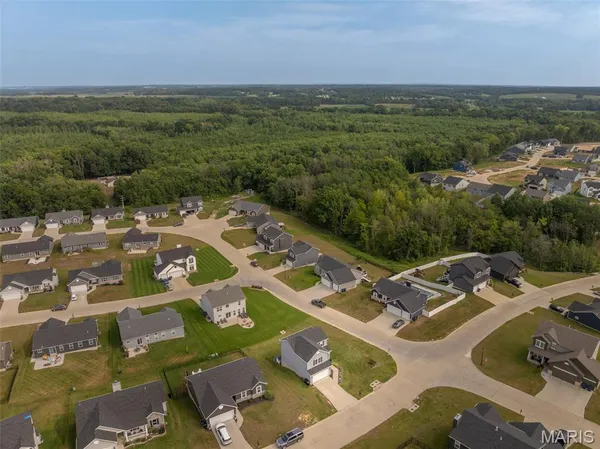 $320,000 | 463 Birchwood Drive, Moscow Mills, MO 63362