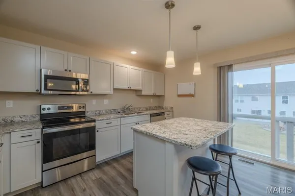 $320,000 | 463 Birchwood Drive, Moscow Mills, MO 63362