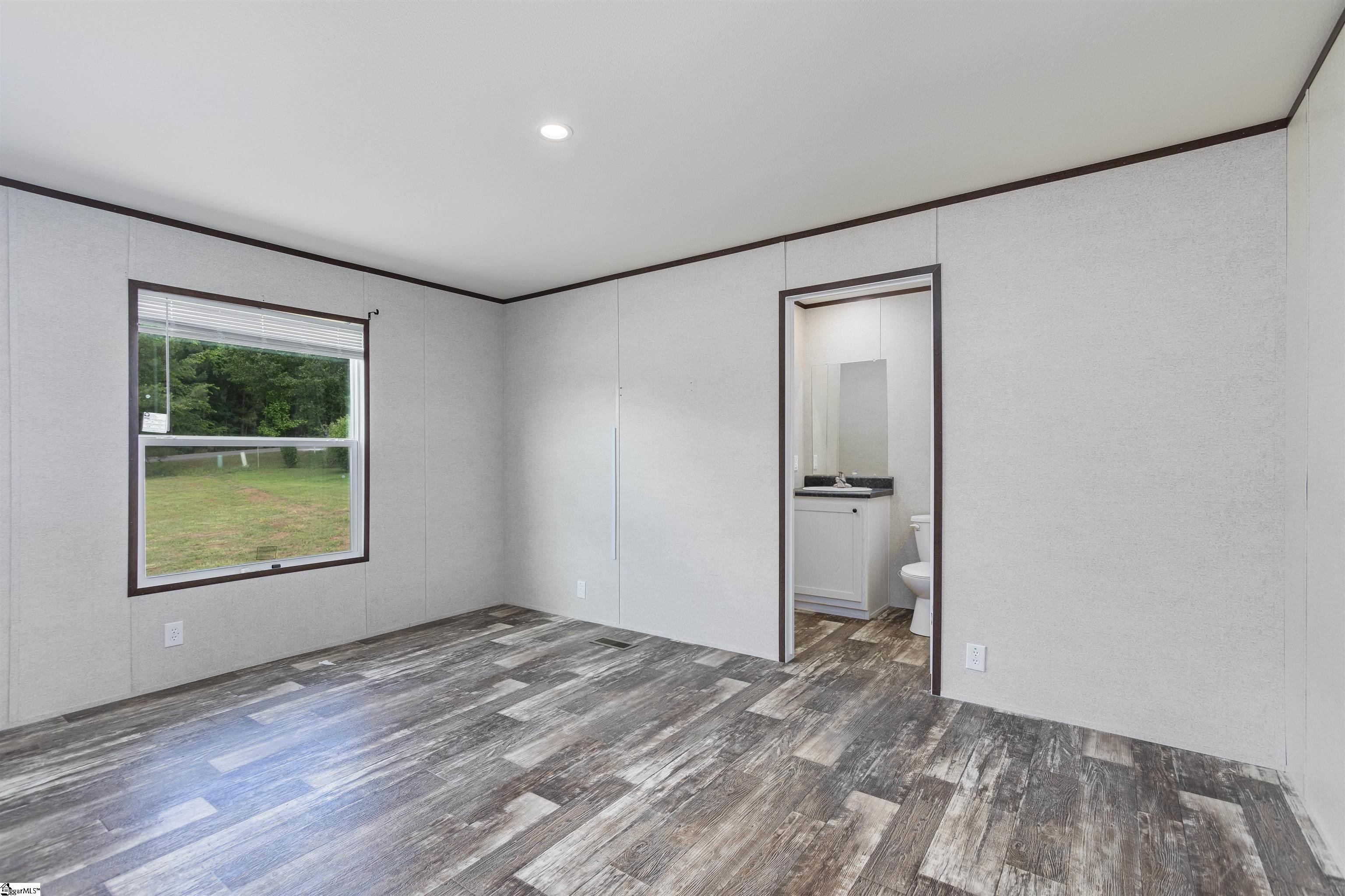 105 Gray Barn Road Laurens, SC 29360 - Photo 5 of 17 Gallery Image 5