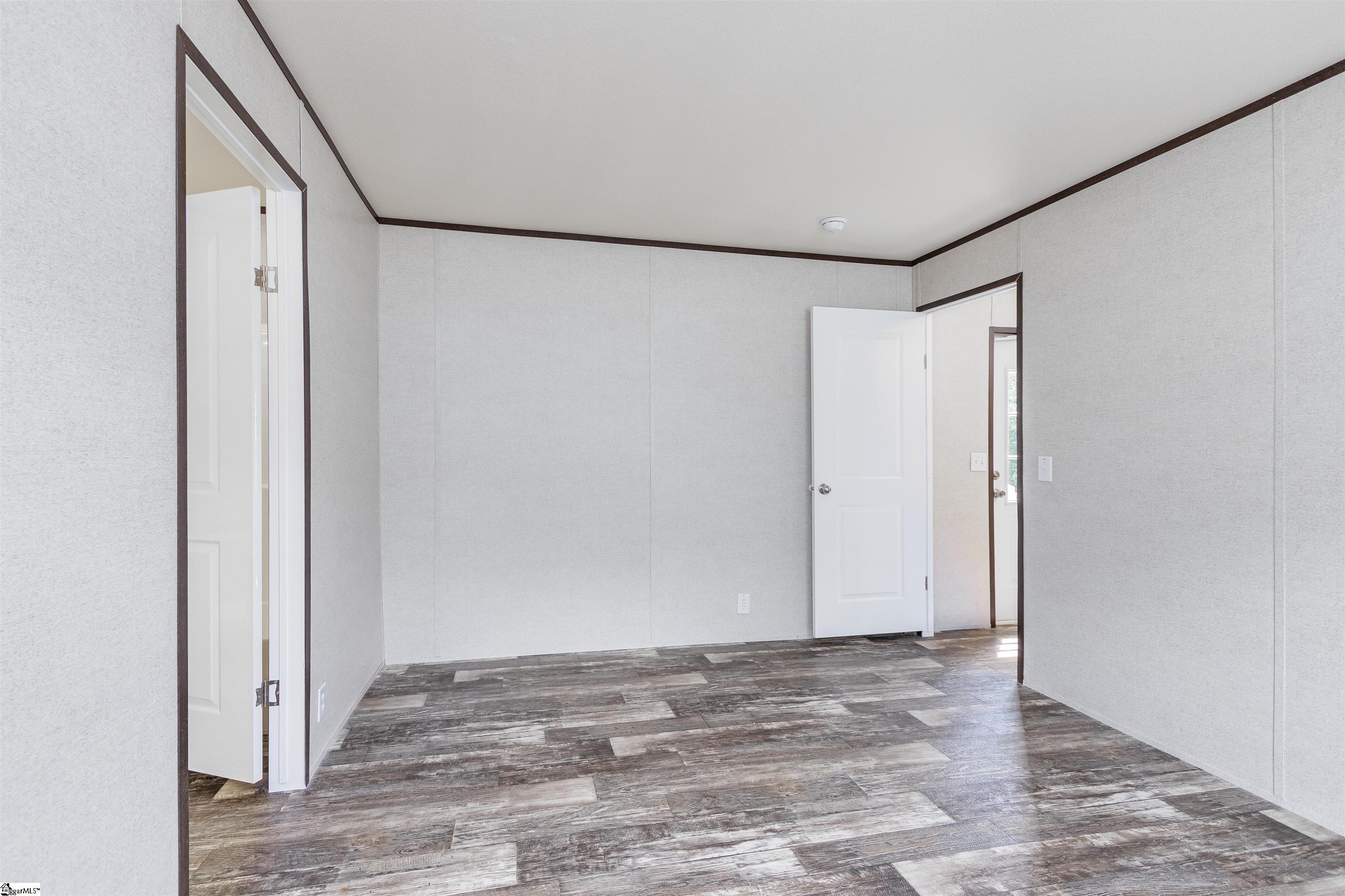105 Gray Barn Road Laurens, SC 29360 - Photo 6 of 17 Gallery Image 6