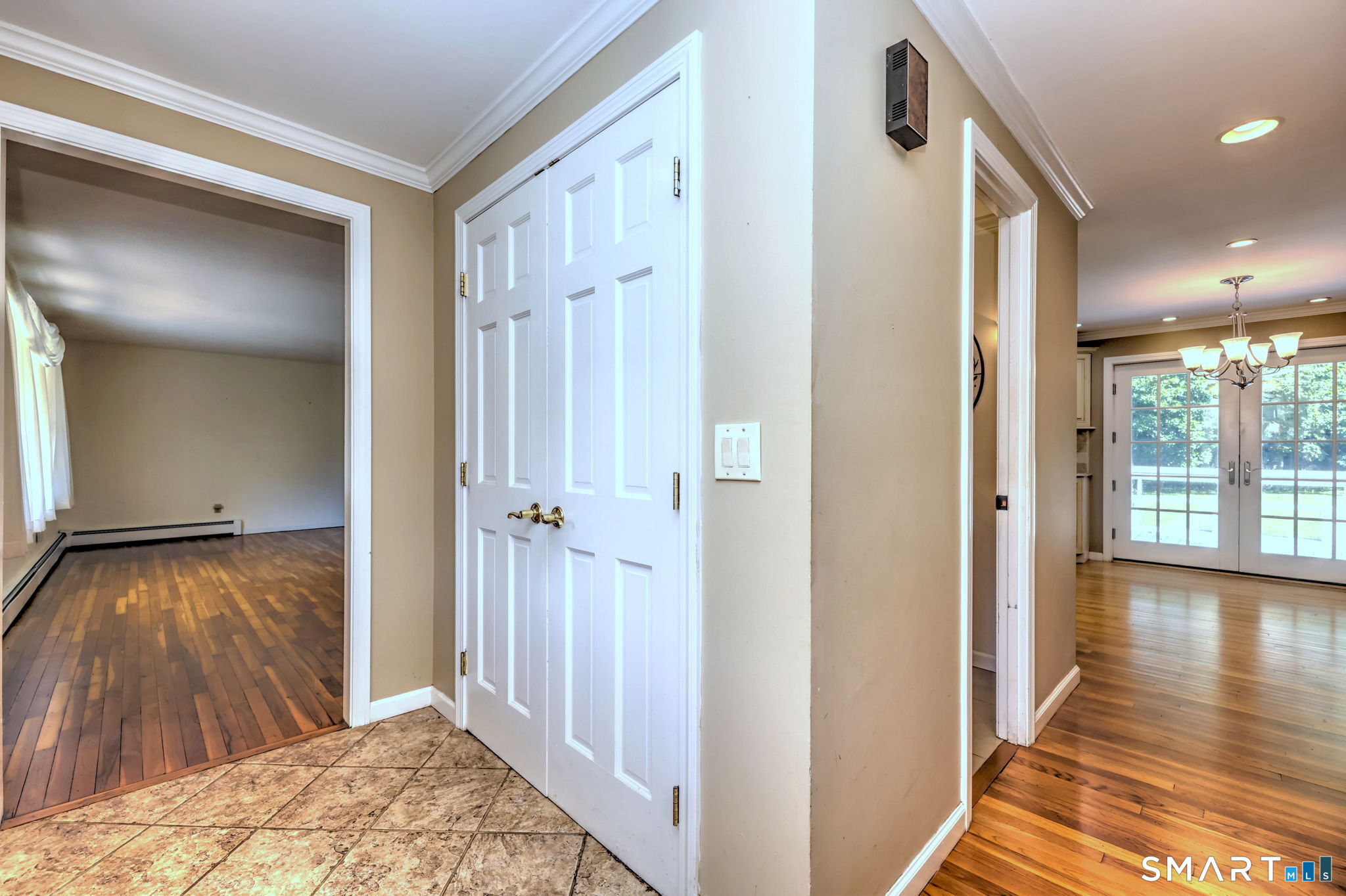 265 Argyle Road Orange, CT 06477 - Photo 5 of 40 Gallery Image 5
