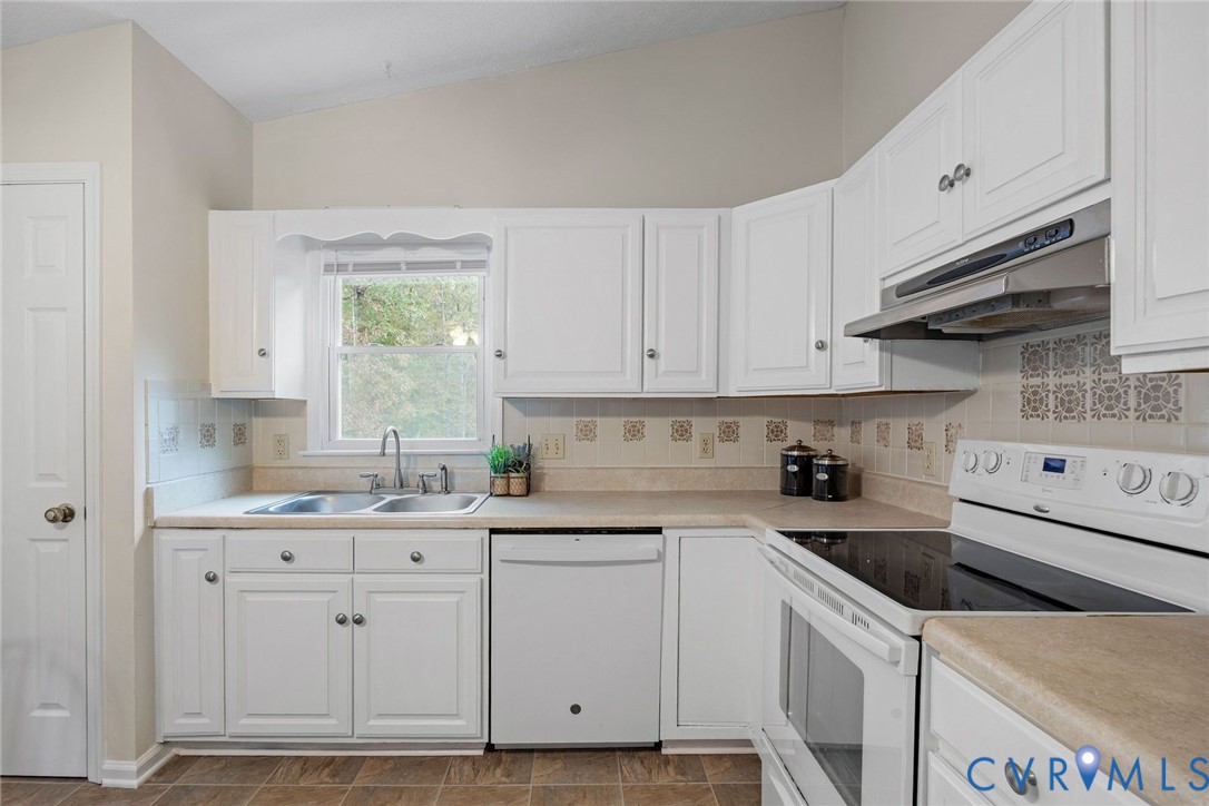 3031 Maplevale Road Chester, VA 23831 - Photo 15 of 34 Gallery Image 15
