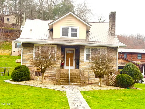 $275,000 | 130 Chatham Drive, Clintwood, VA 24228