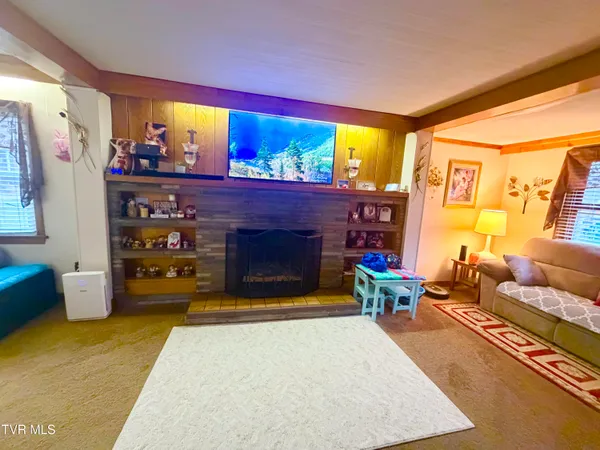 $275,000 | 130 Chatham Drive, Clintwood, VA 24228