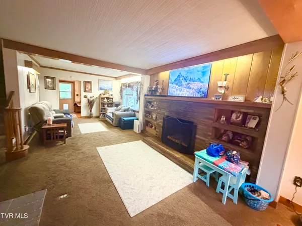 $275,000 | 130 Chatham Drive, Clintwood, VA 24228