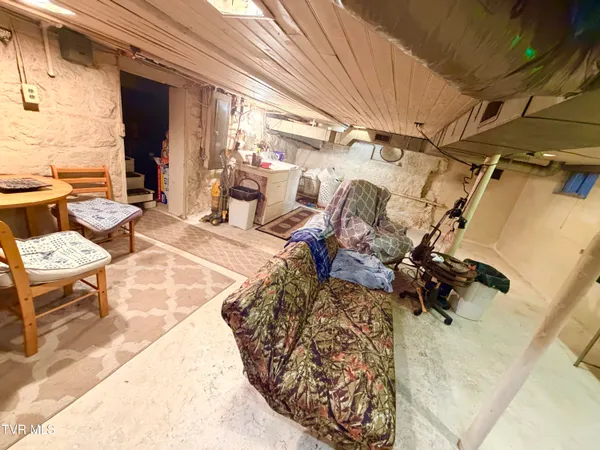 $275,000 | 130 Chatham Drive, Clintwood, VA 24228