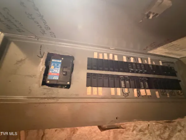 $275,000 | 130 Chatham Drive, Clintwood, VA 24228