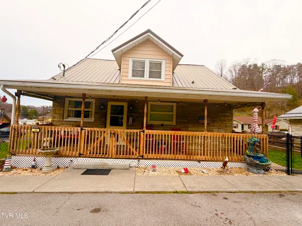 $275,000 | 130 Chatham Drive, Clintwood, VA 24228