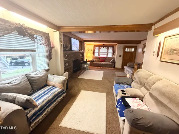 $275,000 | 130 Chatham Drive, Clintwood, VA 24228