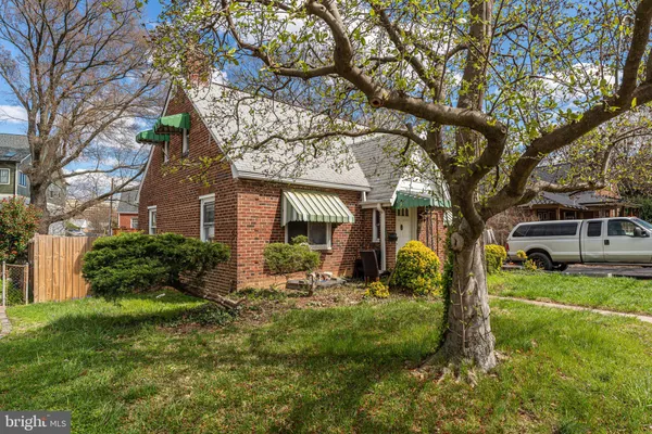 $4,875 | 715 North George Mason Drive, Arlington, VA 22203