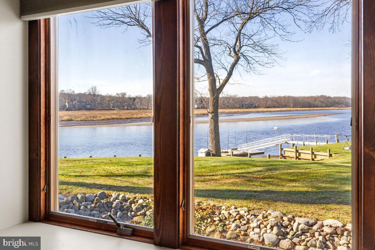 11 Beechnut Lane Willingboro, NJ 08046 - Photo 7 of 29 a view of a ocean from a window