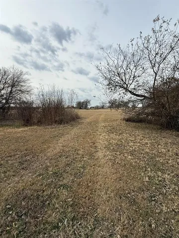 $275,000 | 1937 Derrs Chapel Road, Italy, TX 76651