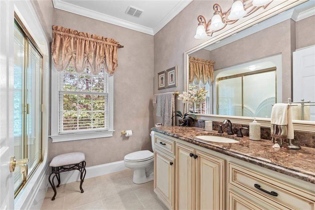 4315 Marble Arch Way Flowery Branch, GA 30542 - Photo 16 of 84