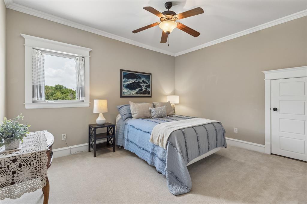 206 Rodeo Drive Azle, TX 76020 - Photo 30 of 40 Upstairs secondary bedroom