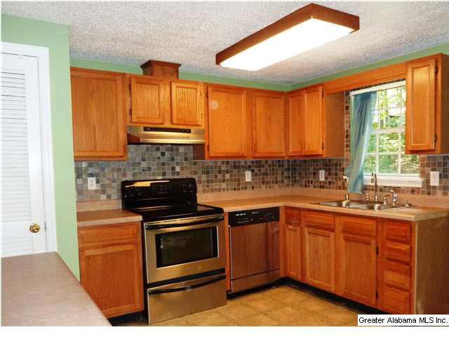 1009 Elm Street Moody, AL 35004 - Photo 7 of 24