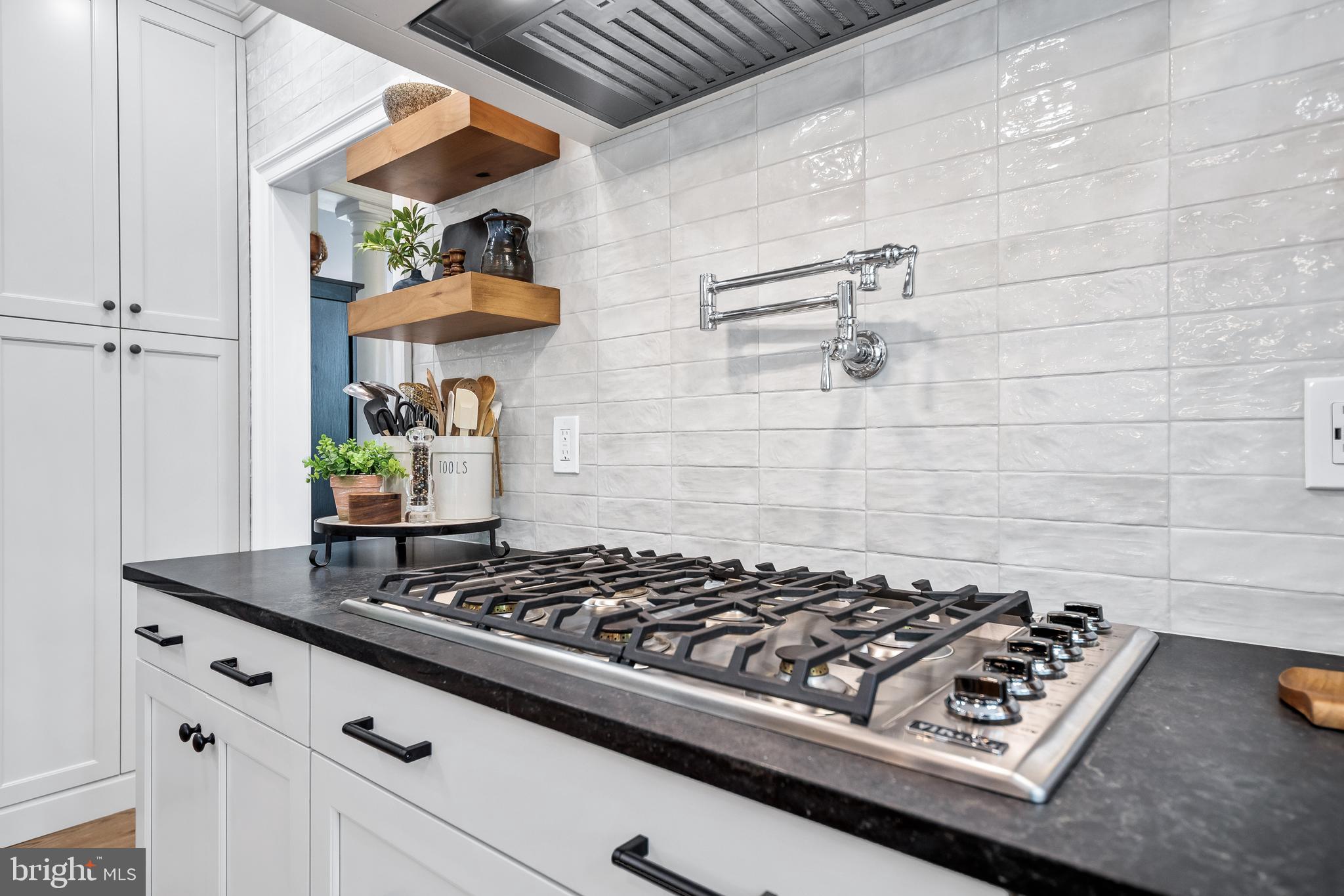 15 Rutland Shamong, NJ 08088 - Photo 14 of 109 6 Burner Gas Stovetop