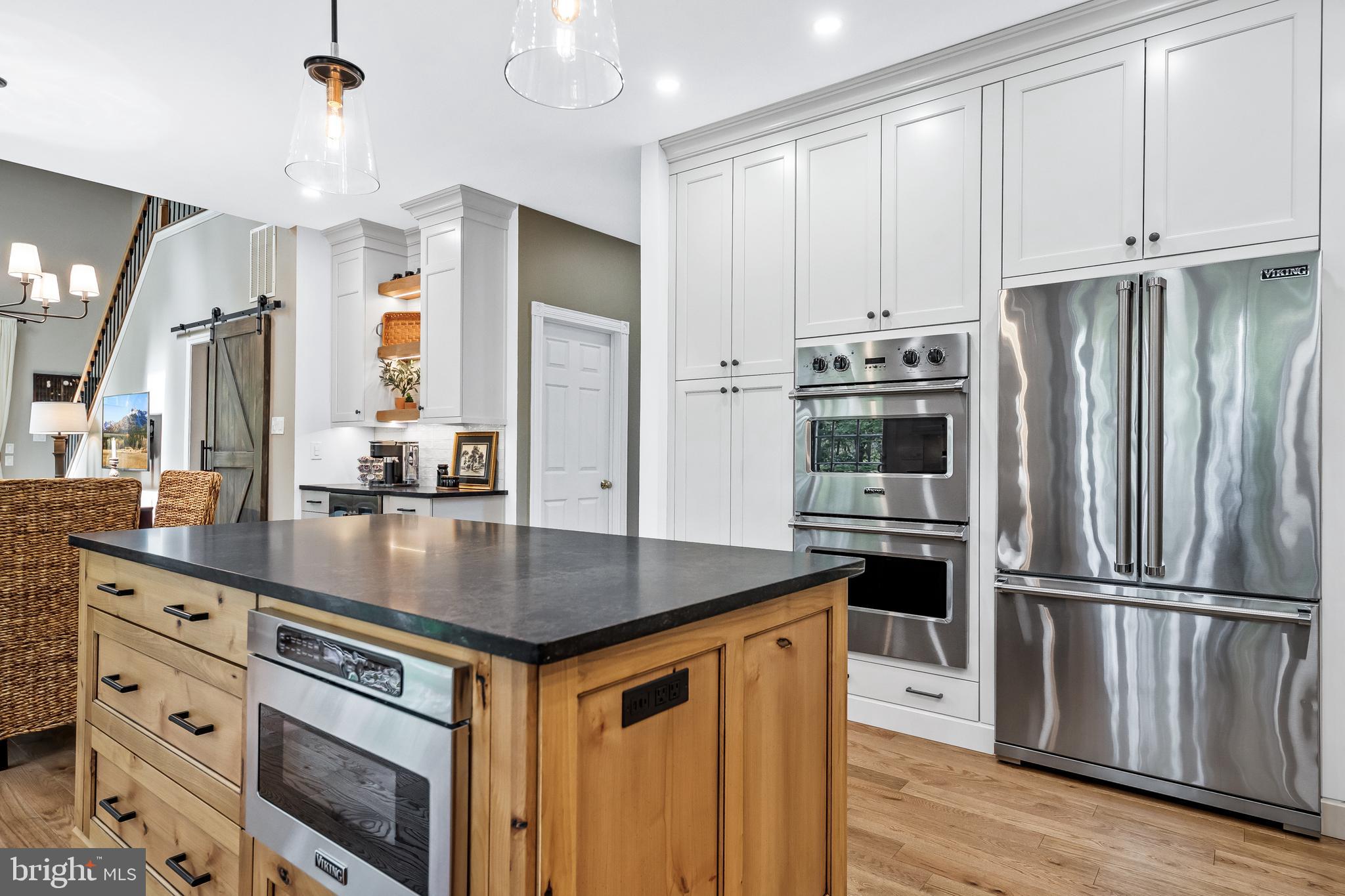 15 Rutland Shamong, NJ 08088 - Photo 15 of 109 Viking SS Appliances