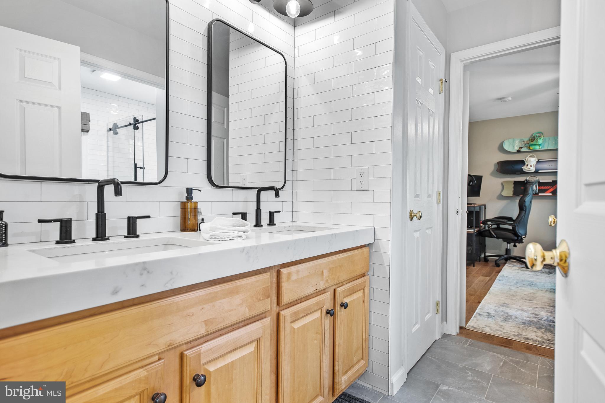 15 Rutland Shamong, NJ 08088 - Photo 63 of 109 Jack and Jill Bath
