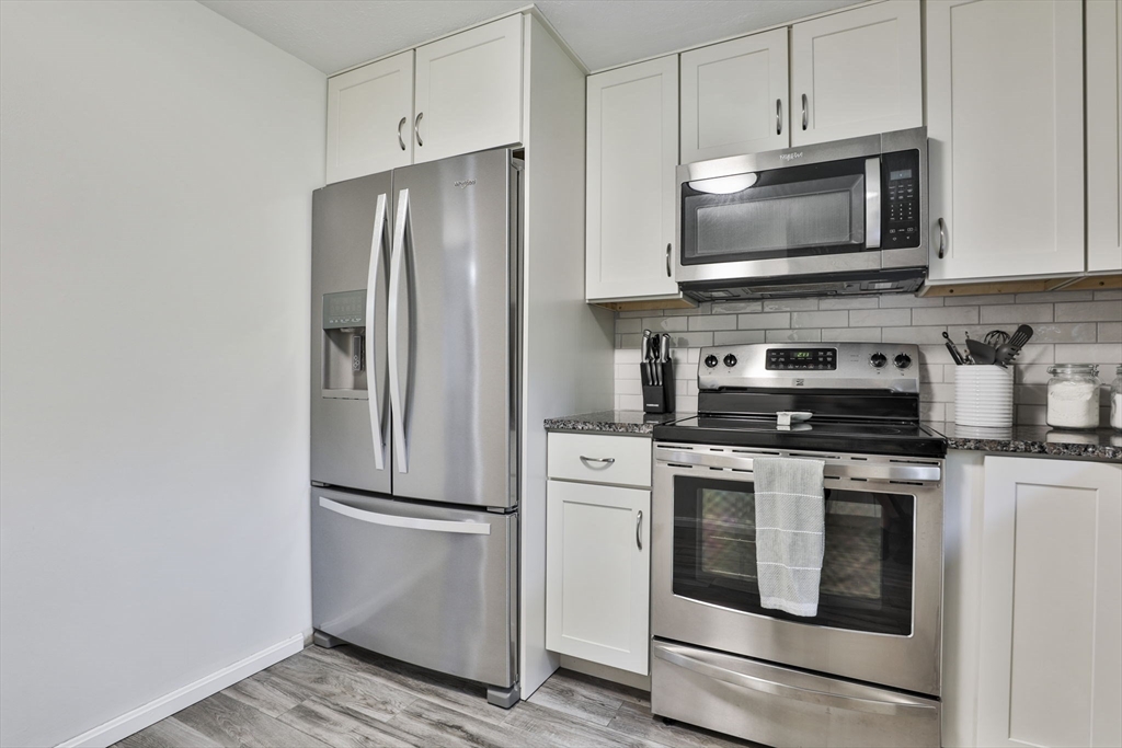 5 Tsienneto Road, Unit 32 Derry, NH 03038 - Photo 21 of 32