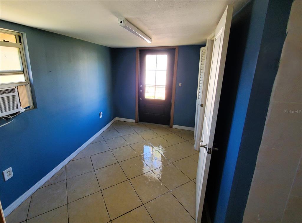 8362 Osprey Road Englewood, FL 34224 - Photo 15 of 36