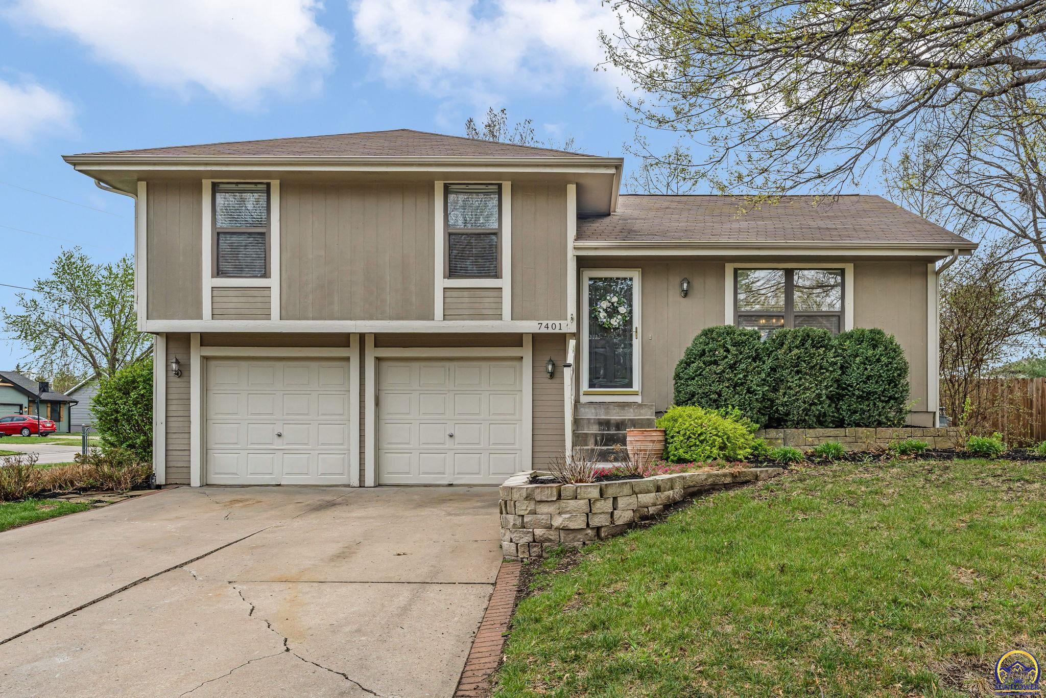 7401 Southwest 25th Street Topeka, KS 66614 - Photo 1 of 18