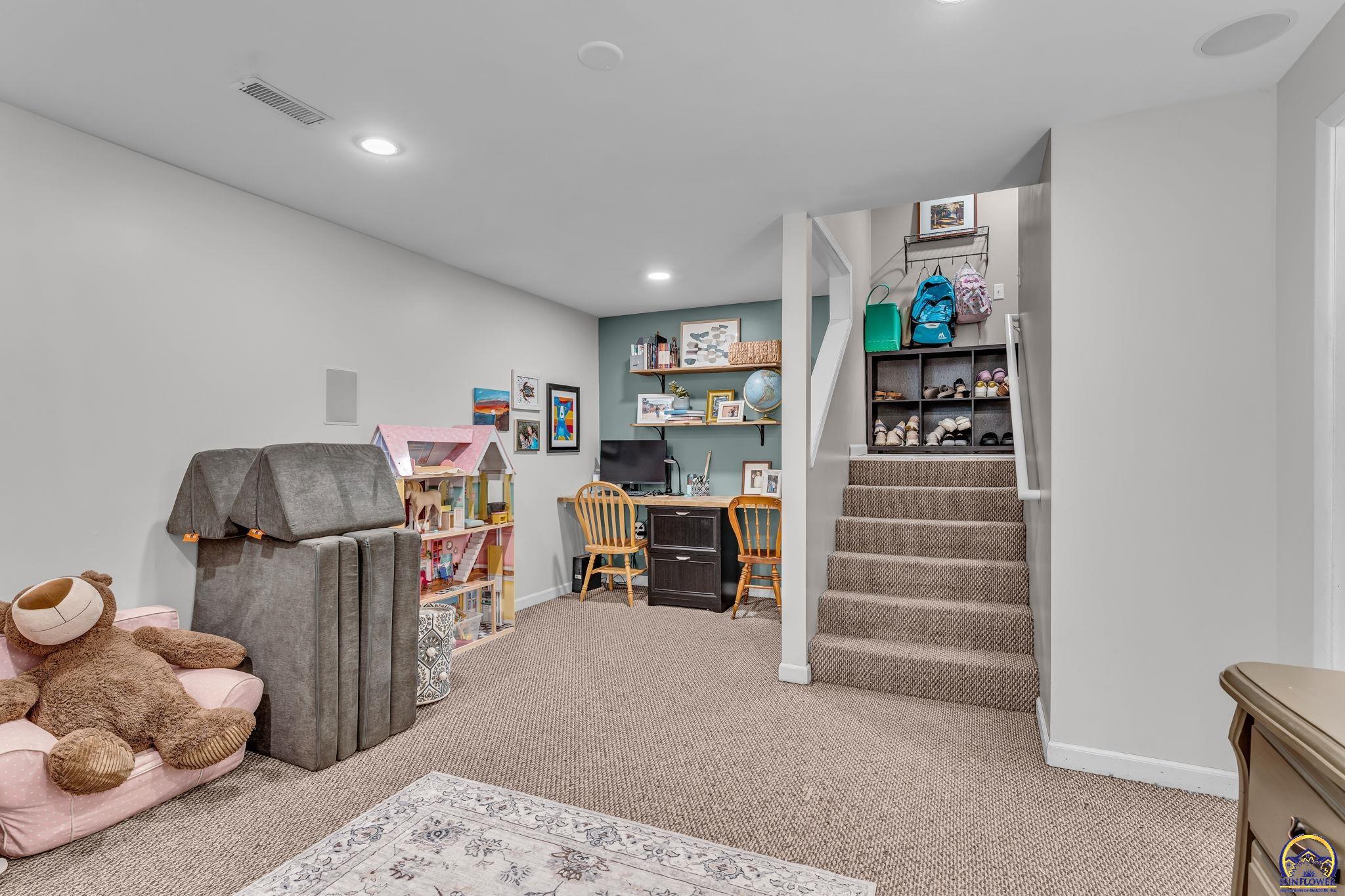 7401 Southwest 25th Street Topeka, KS 66614 - Photo 13 of 18