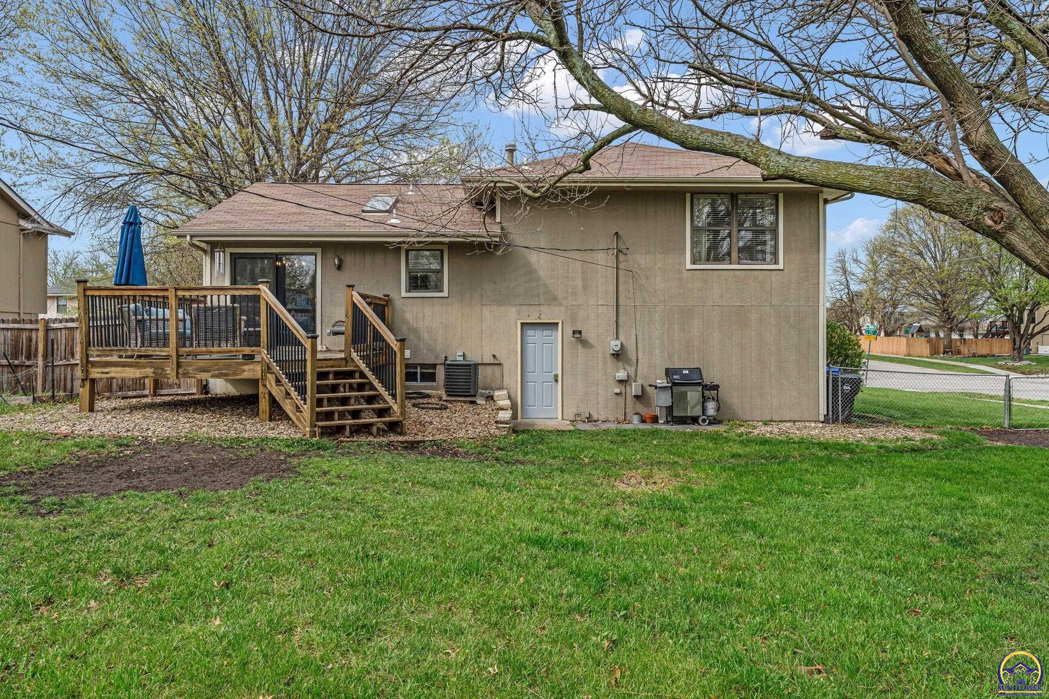 7401 Southwest 25th Street Topeka, KS 66614 - Photo 17 of 18