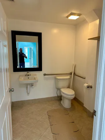 $5,999 | 325 Northeast 2nd Avenue, Unit 102, Delray Beach, FL 33444