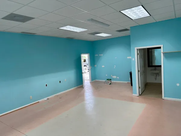 $5,999 | 325 Northeast 2nd Avenue, Unit 102, Delray Beach, FL 33444