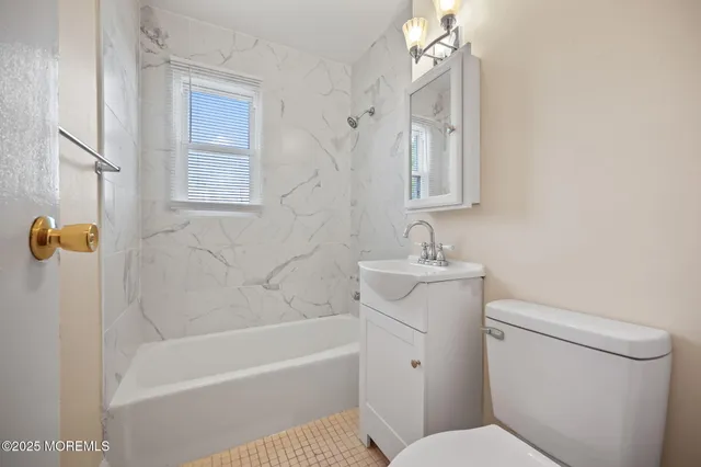 $1,800 | 175 Buckelew Avenue, Unit BLDG 3 4, Monroe Township, NJ 08831